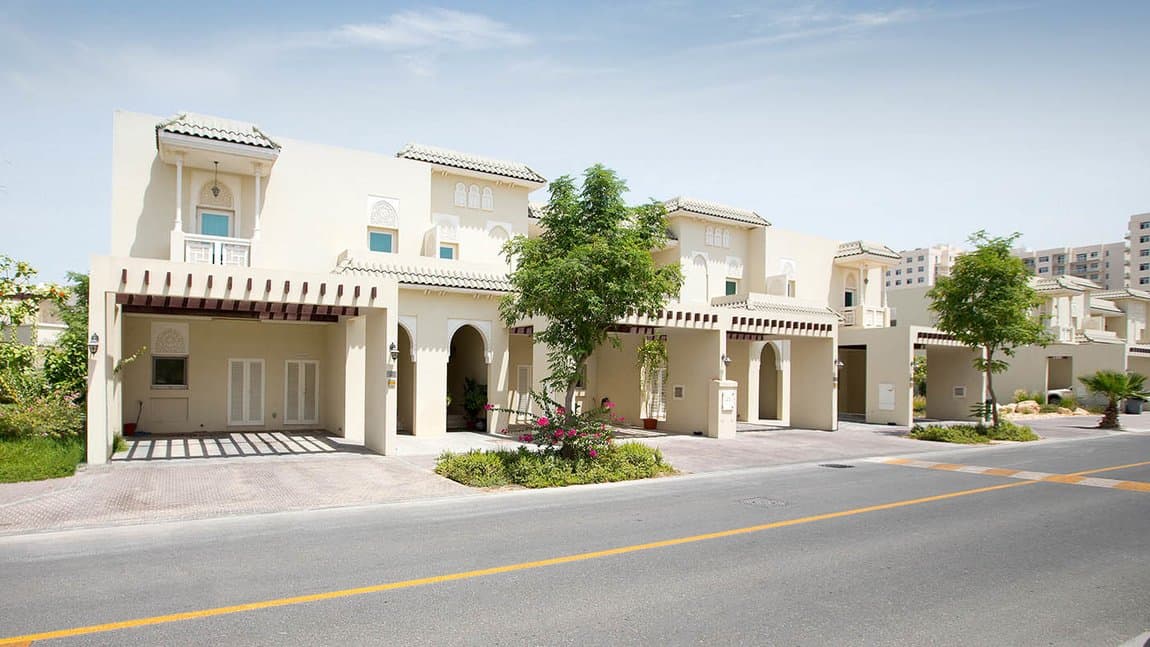 Al Furjan Villas, photograph 1 of 4