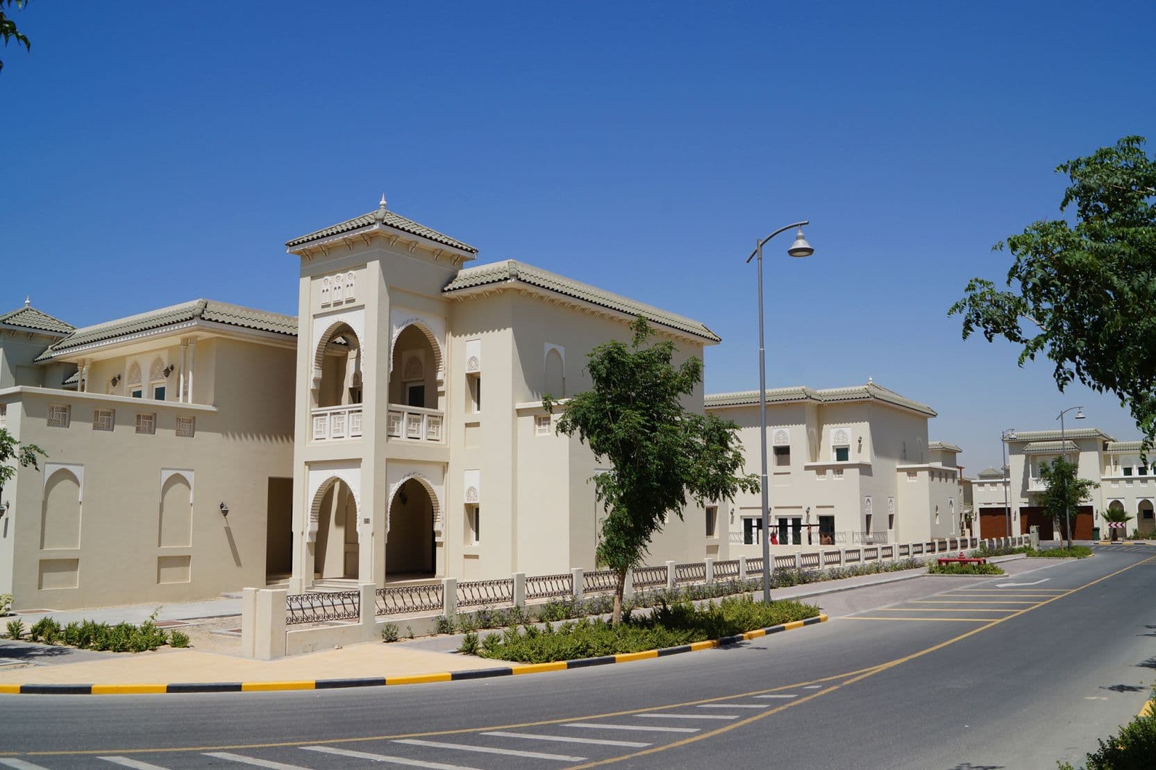 Al Furjan Villas, photograph 2 of 4