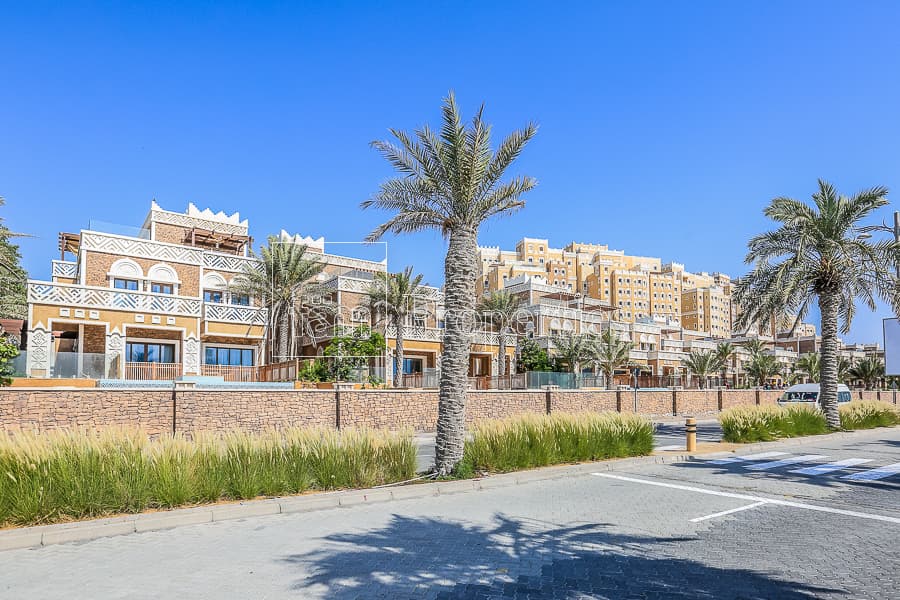 Balqis Residence, photograph 2 of 2