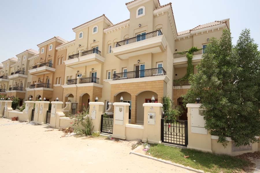 Jumeirah Village Circle, photograph 8 of 8