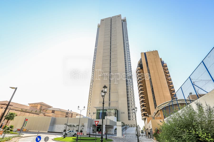 One JBR, photograph 8 of 13