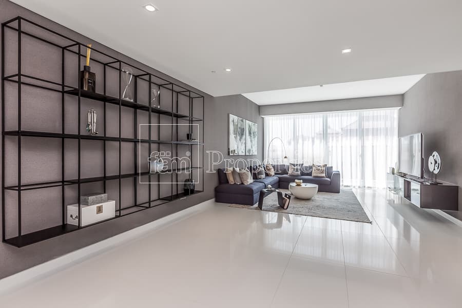 Serenia Residences, photograph 2 of 13