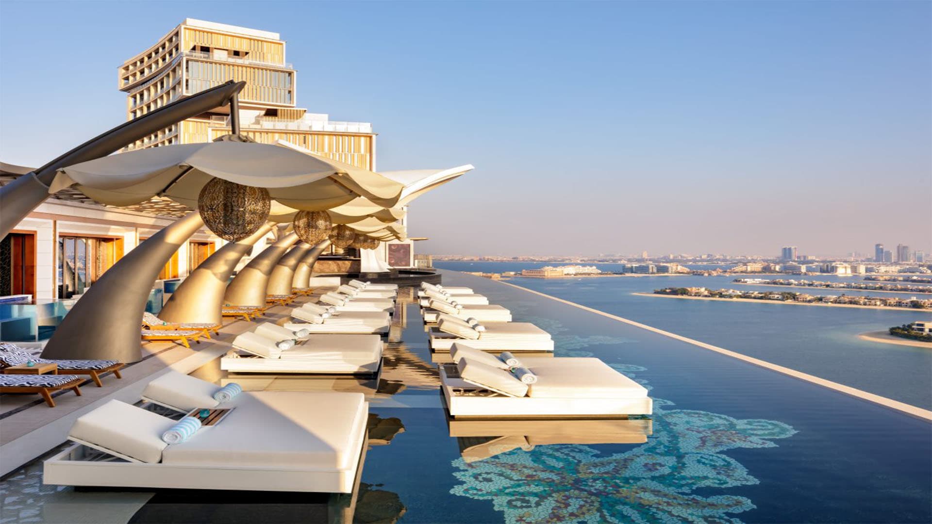 The Royal Atlantis Residences, photograph 2 of 13