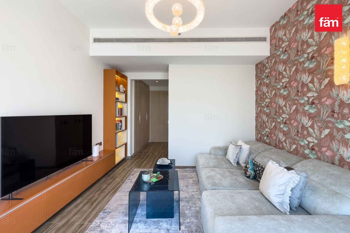4 bedroom apartment in Mada Residences, photograph 4 of 20