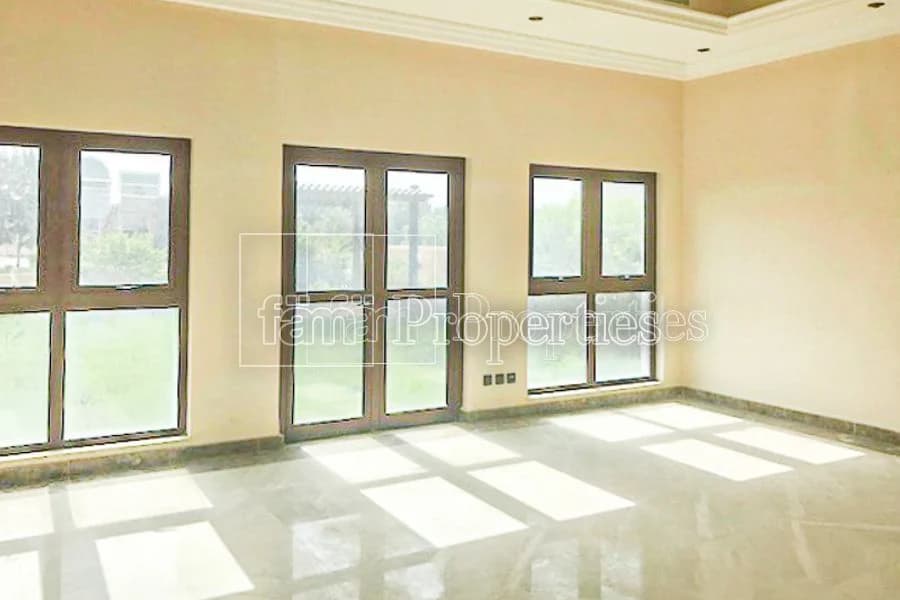 6 bedroom villa in Orange Lake, photograph 6 of 15