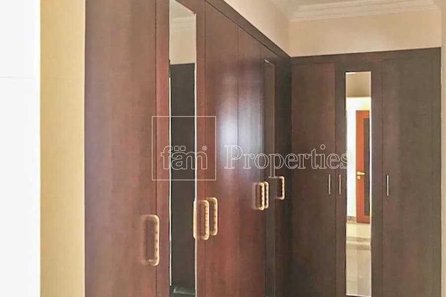 6 bedroom villa in Orange Lake, photograph 8 of 15