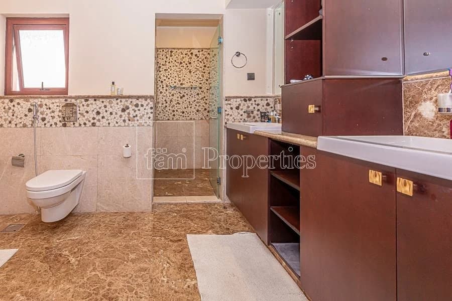 6 bedroom villa in Orange Lake, photograph 9 of 15