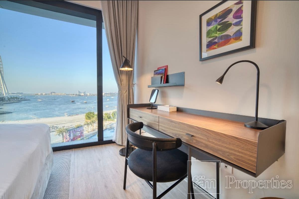 2 bedroom apartment in Jumeirah Gate Tower 1, photograph 2 of 17