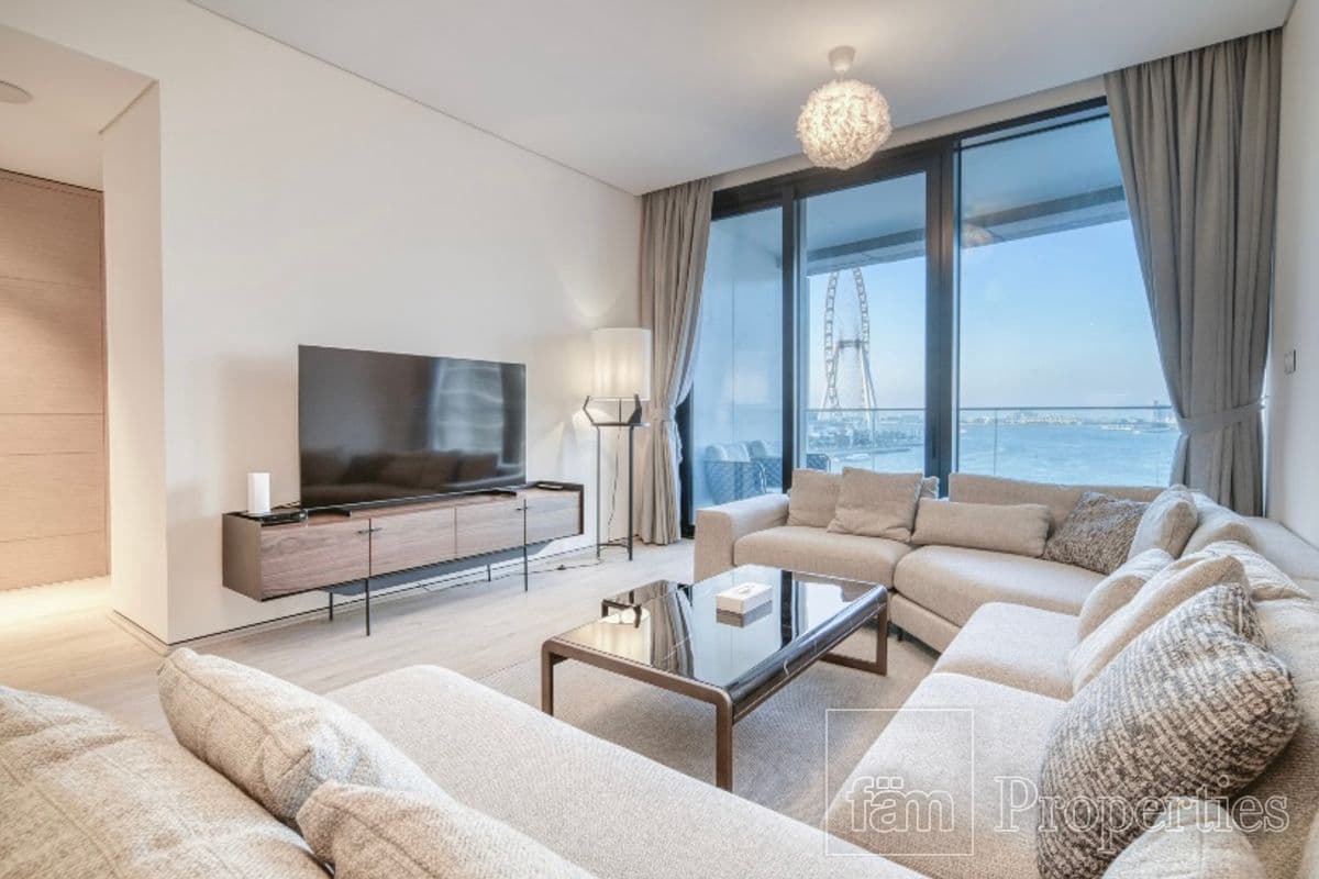 2 bedroom apartment in Jumeirah Gate Tower 1, photograph 1 of 17