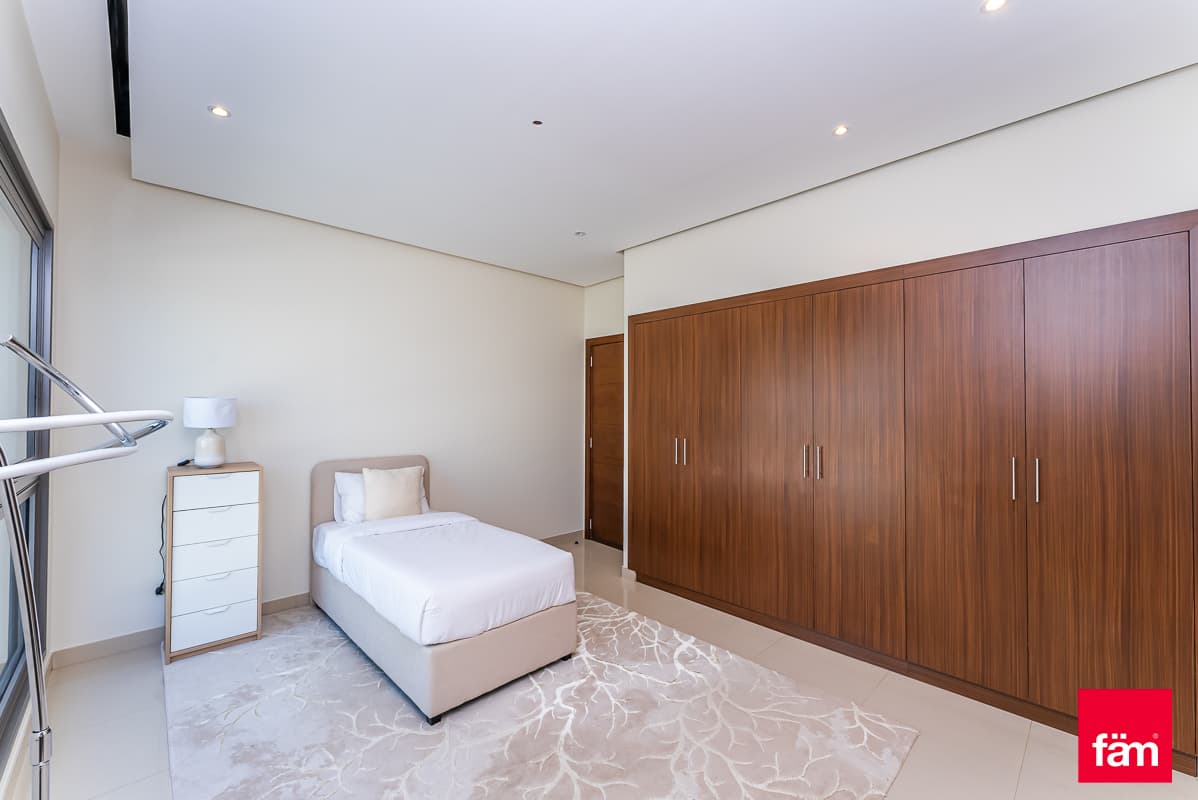 6 bedroom villa in Al Furjan West, photograph 17 of 20