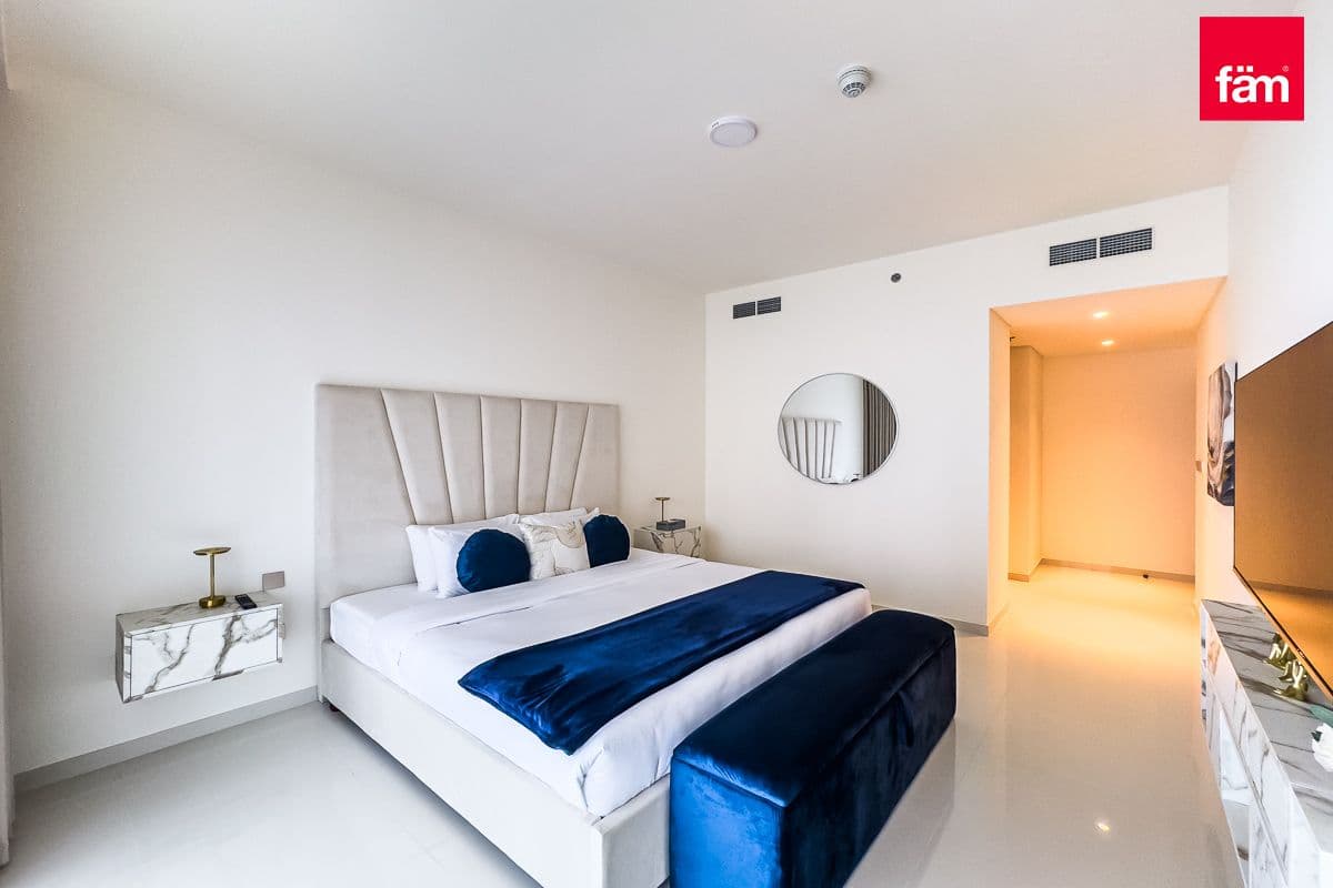 2 bedroom apartment in Grand Bleu Tower 1, photograph 12 of 20