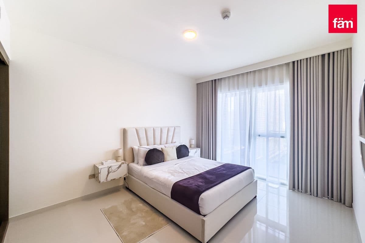 2 bedroom apartment in Grand Bleu Tower 1, photograph 14 of 20
