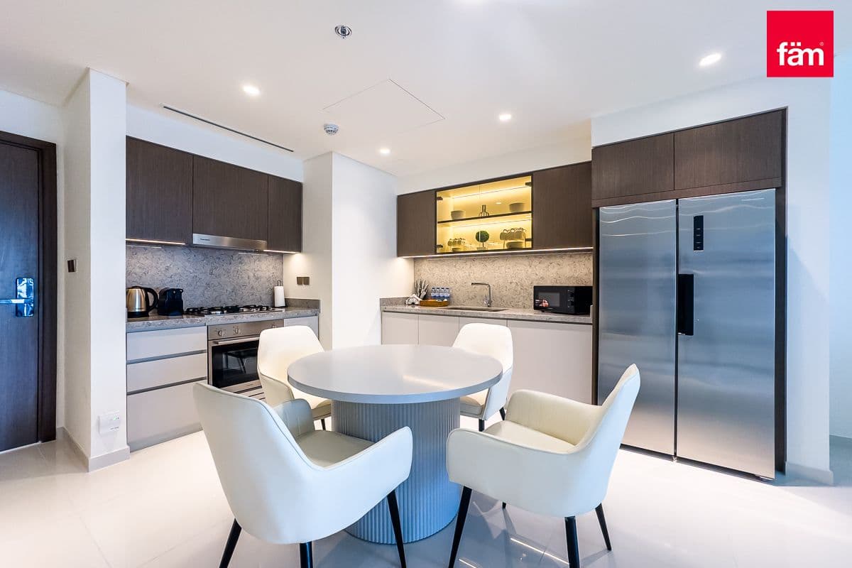 2 bedroom apartment in Grand Bleu Tower 1, photograph 17 of 20