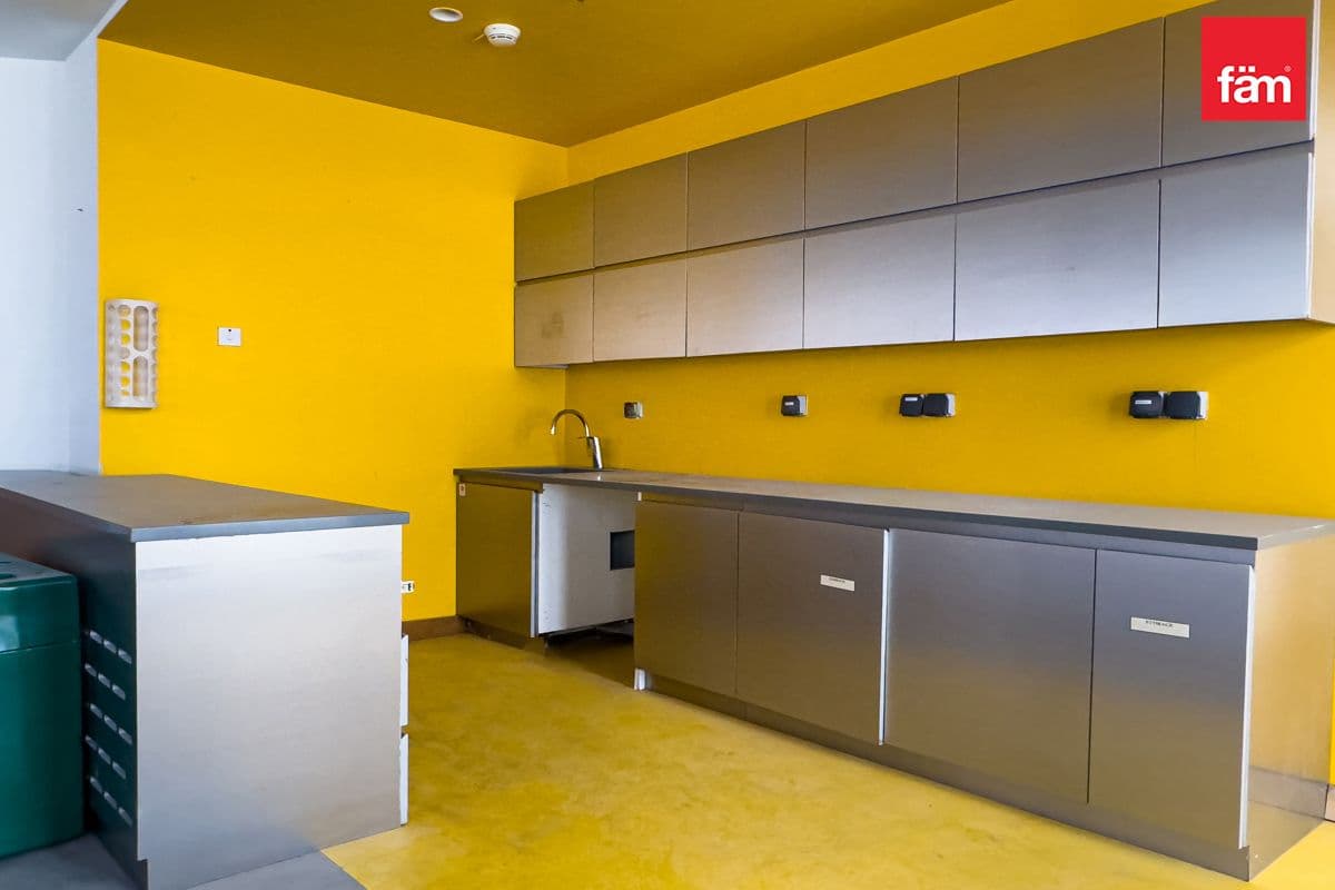 office in Bay Square 8, photograph 15 of 20