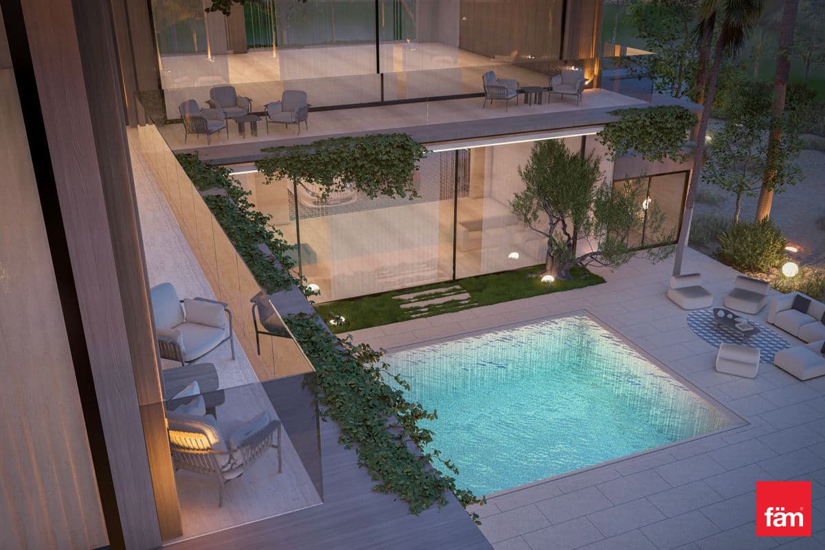 5 bedroom villa in Al Wasl Villas, photograph 12 of 13
