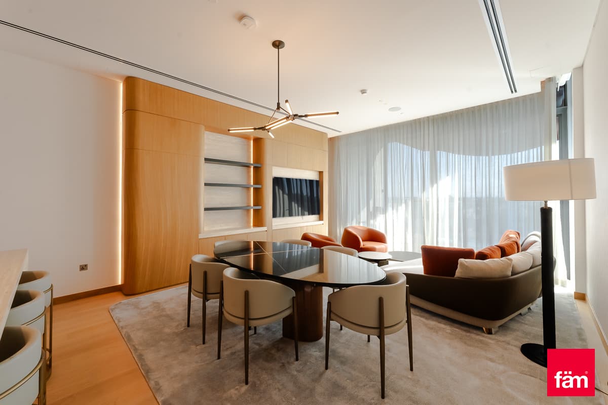 3 bedroom apartment in Mr C Residences Block B3, photograph 1 of 20