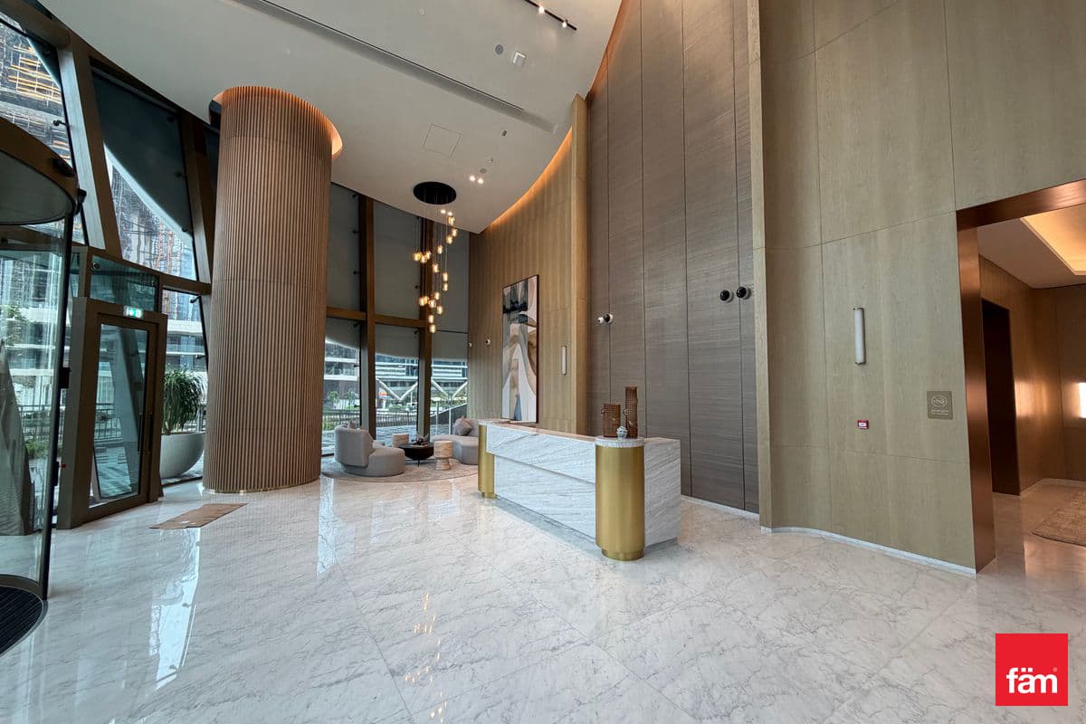 2 bedroom apartment in Jumeirah Living Business Bay, photograph 20 of 20
