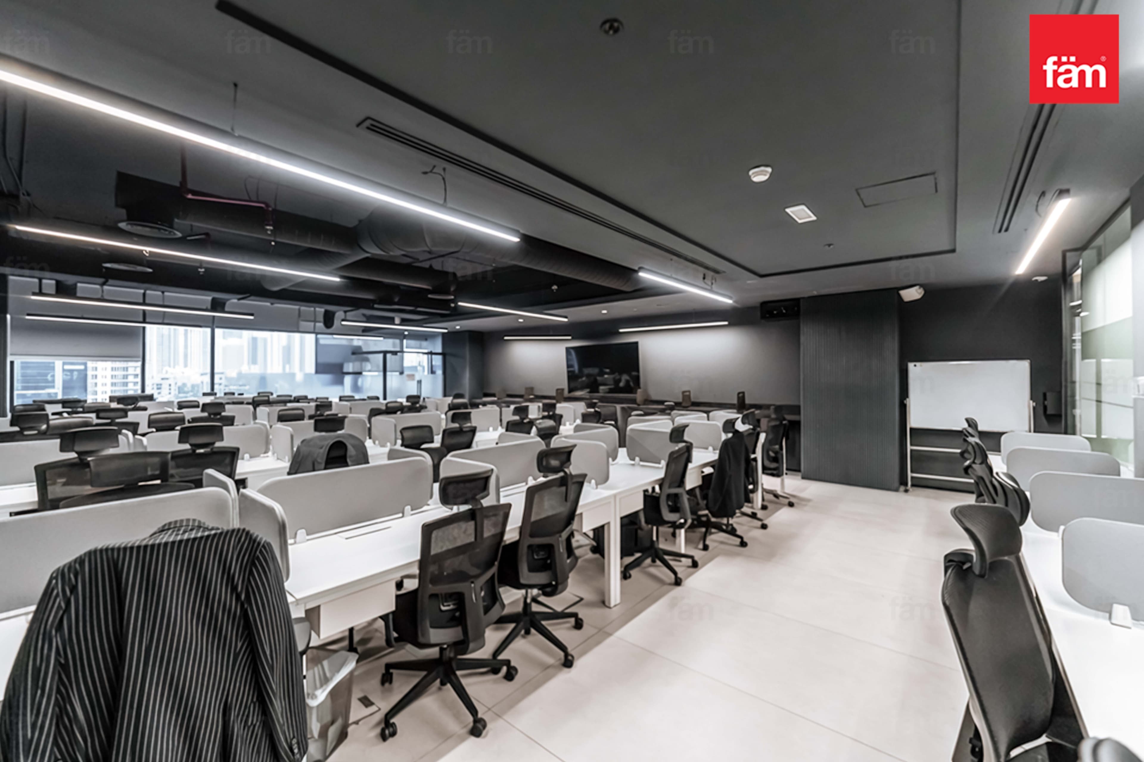 office in Bay Square 13, photograph 10 of 20