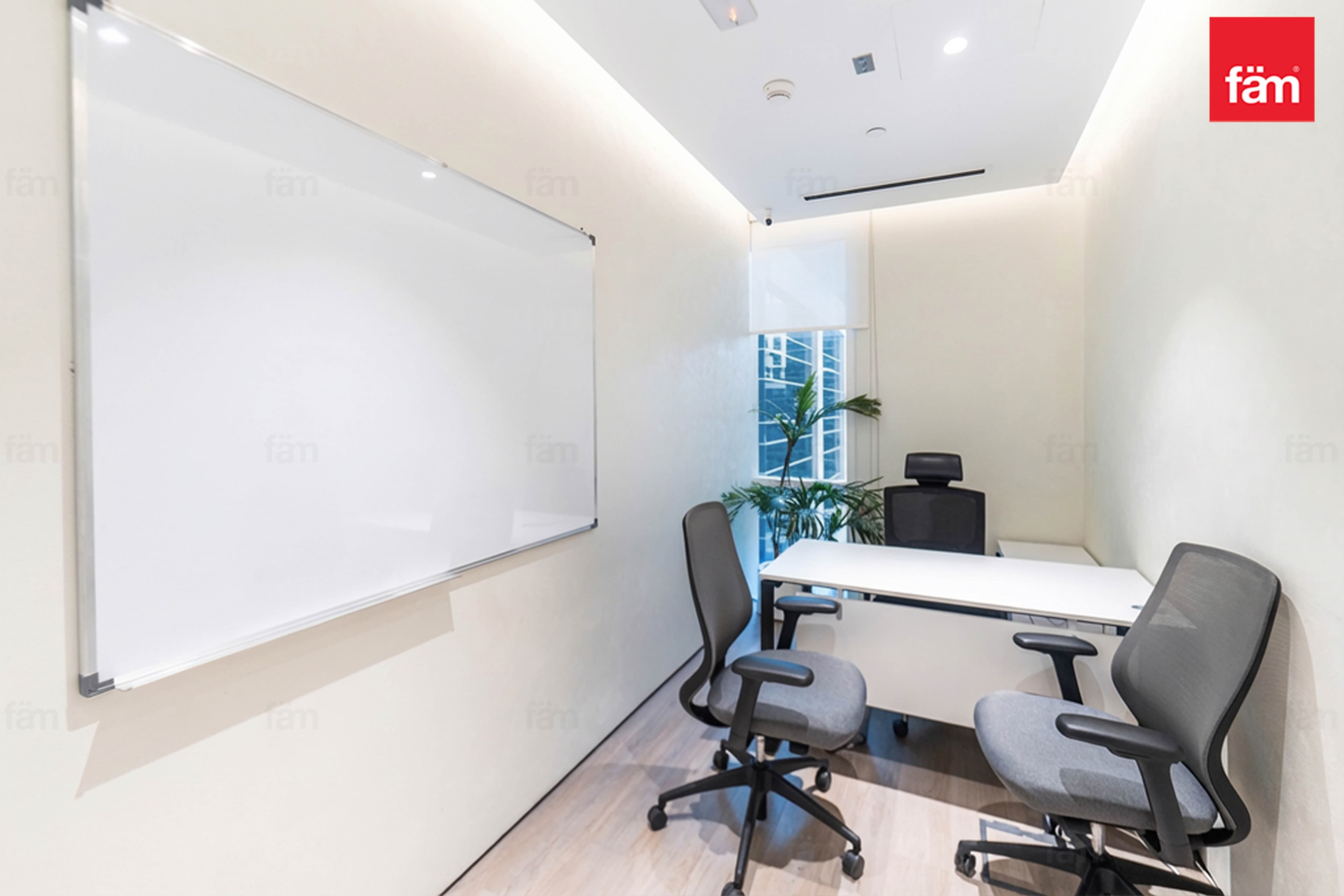 office in Bay Square 13, photograph 9 of 17