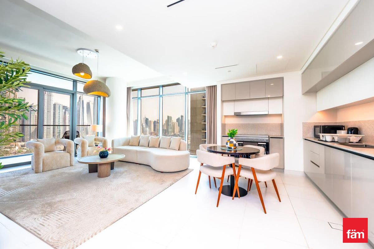 3 bedroom apartment in Marina Vista Tower 2, photograph 1 of 20