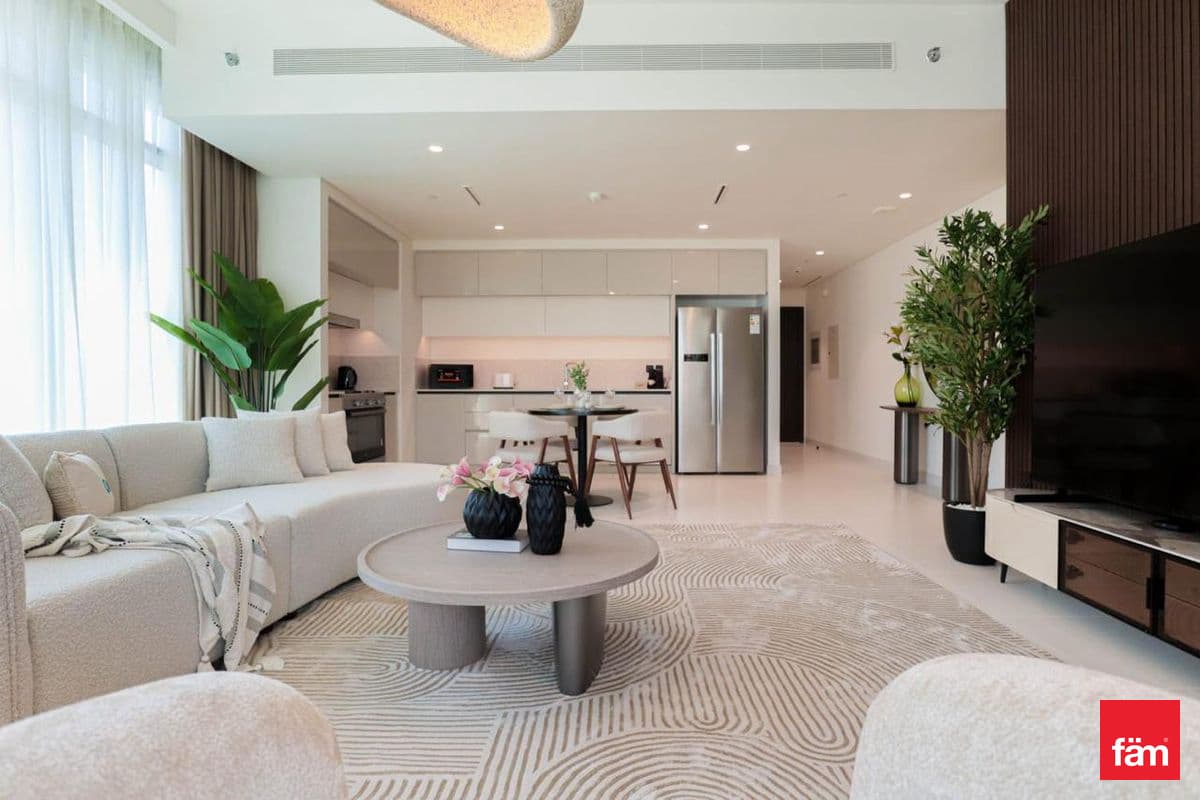 3 bedroom apartment in Marina Vista Tower 2, photograph 4 of 20