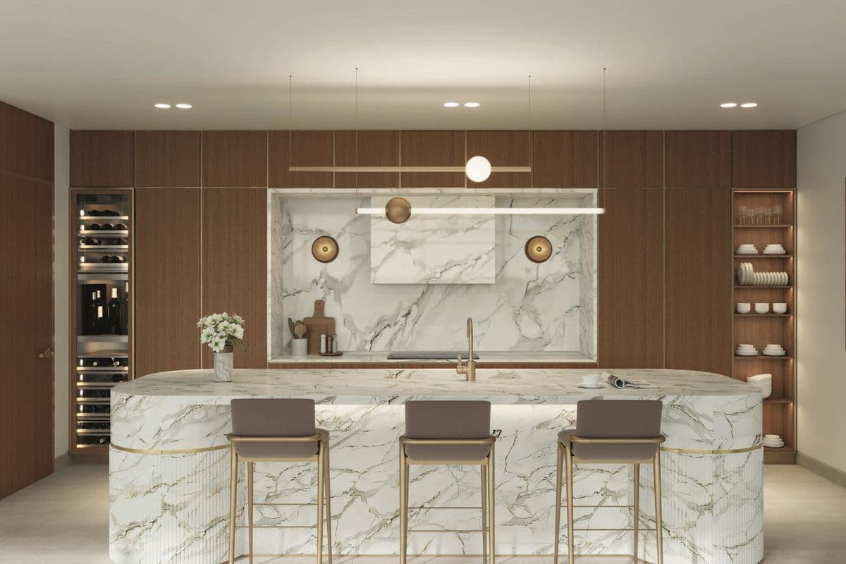 4 bedroom apartment in Ocean House, photograph 2 of 10