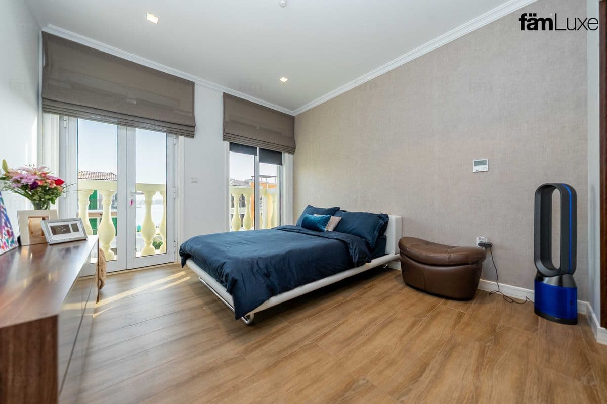 3 bedroom villa in Sur La Mer, photograph 19 of 20