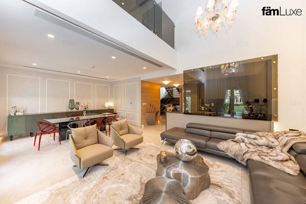 3 bedroom villa in Sur La Mer, photograph 1 of 20