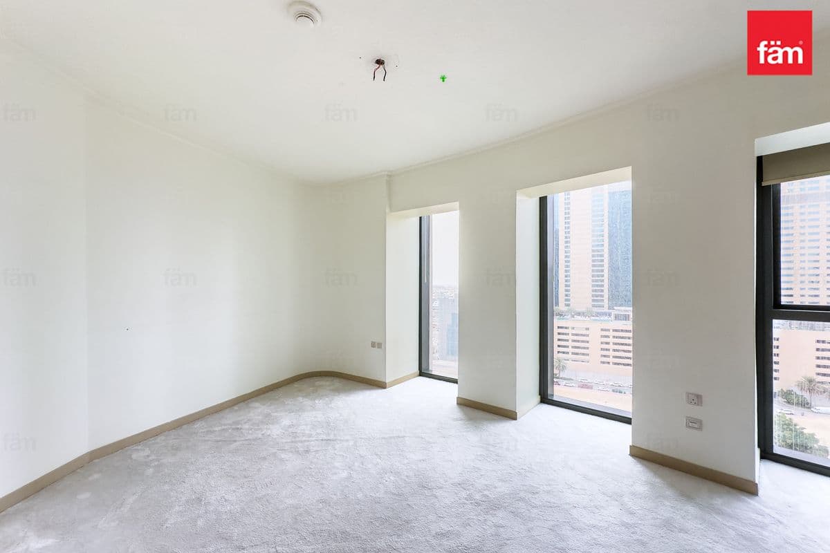 3 bedroom apartment in Burj Vista 2, photograph 15 of 20