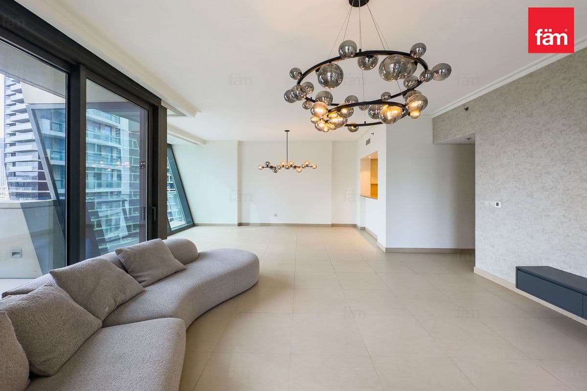 3 bedroom apartment in Burj Vista 2, photograph 9 of 20