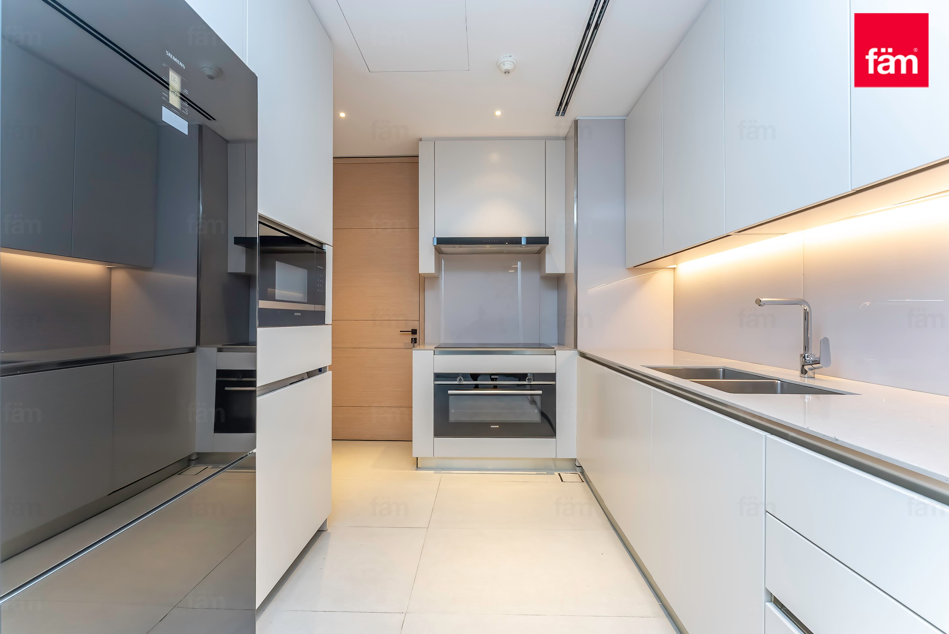 3 bedroom apartment in Jumeirah Gate Tower 2, photograph 12 of 20