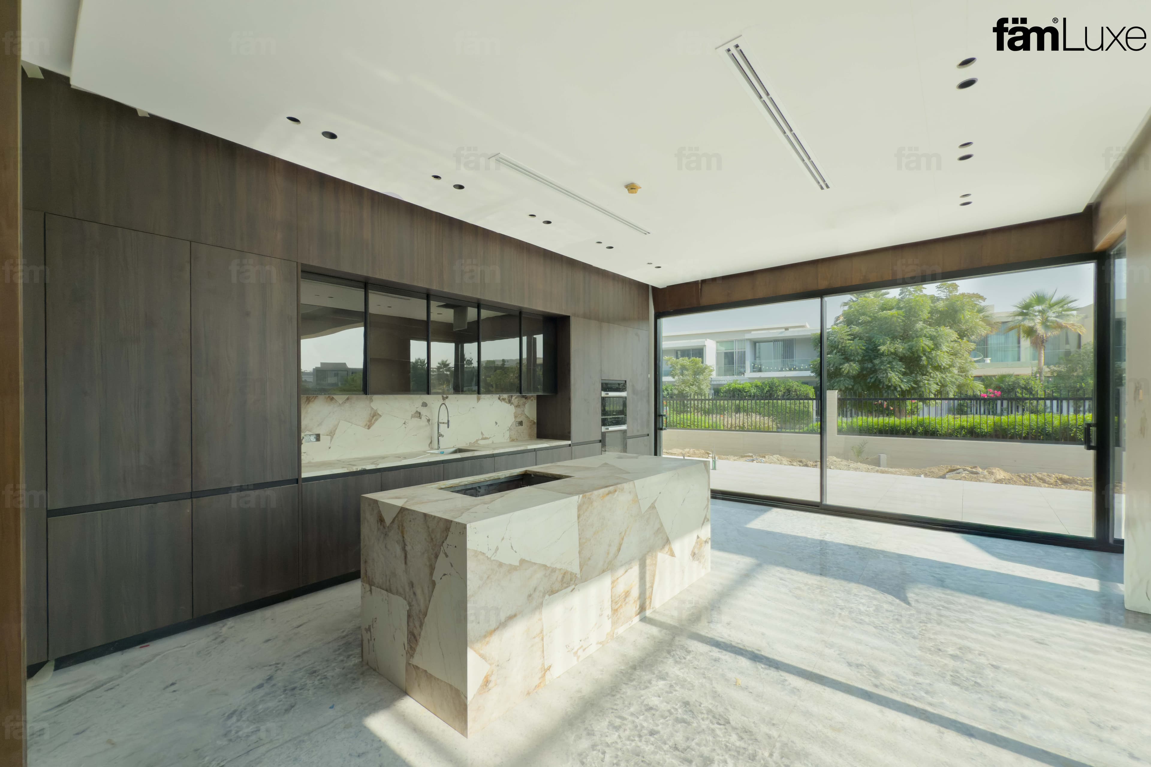 6 bedroom villa in The Parkway at Dubai Hills, photograph 4 of 20