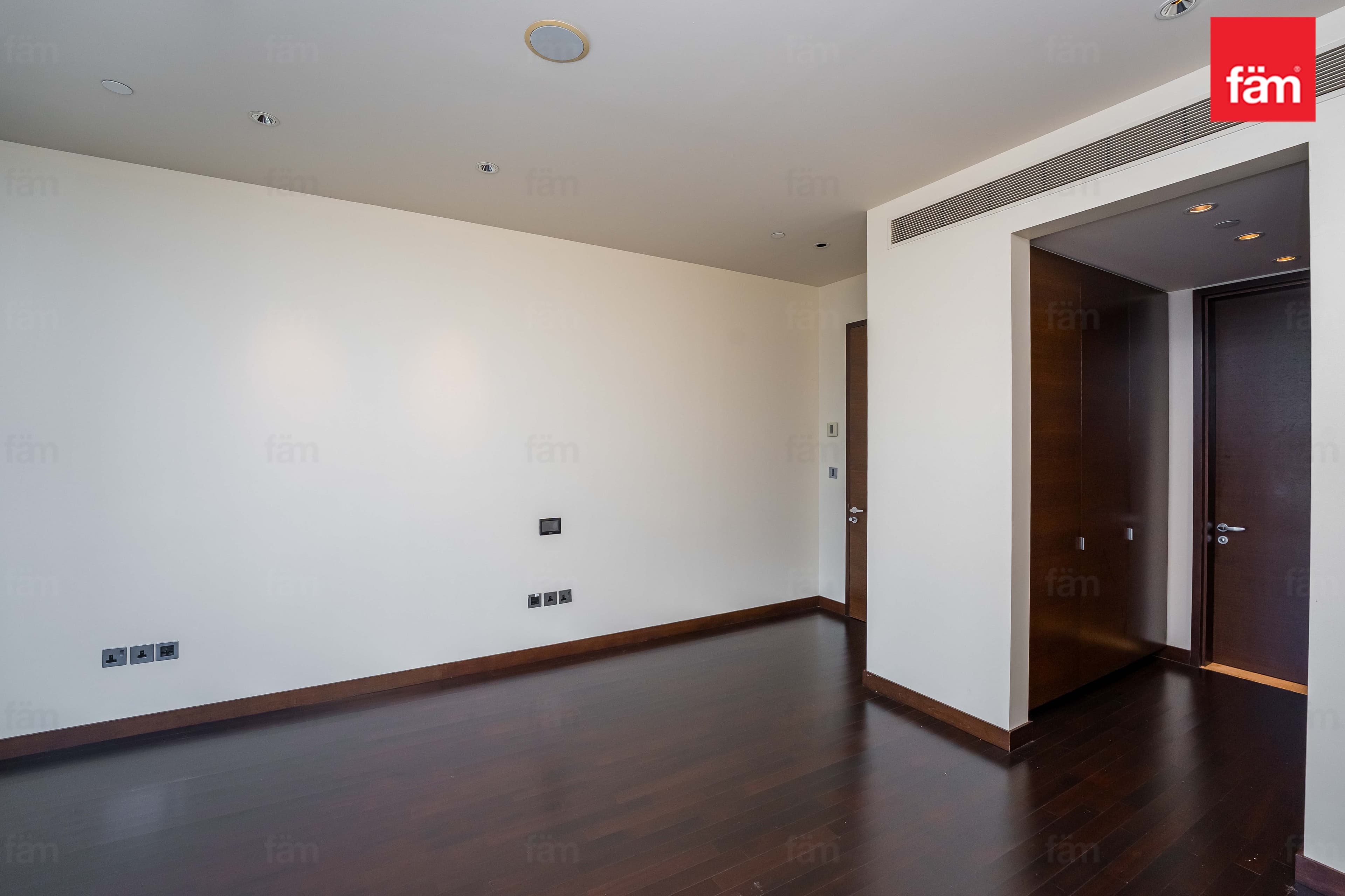 2 bedroom apartment in Burj Khalifa, photograph 15 of 20
