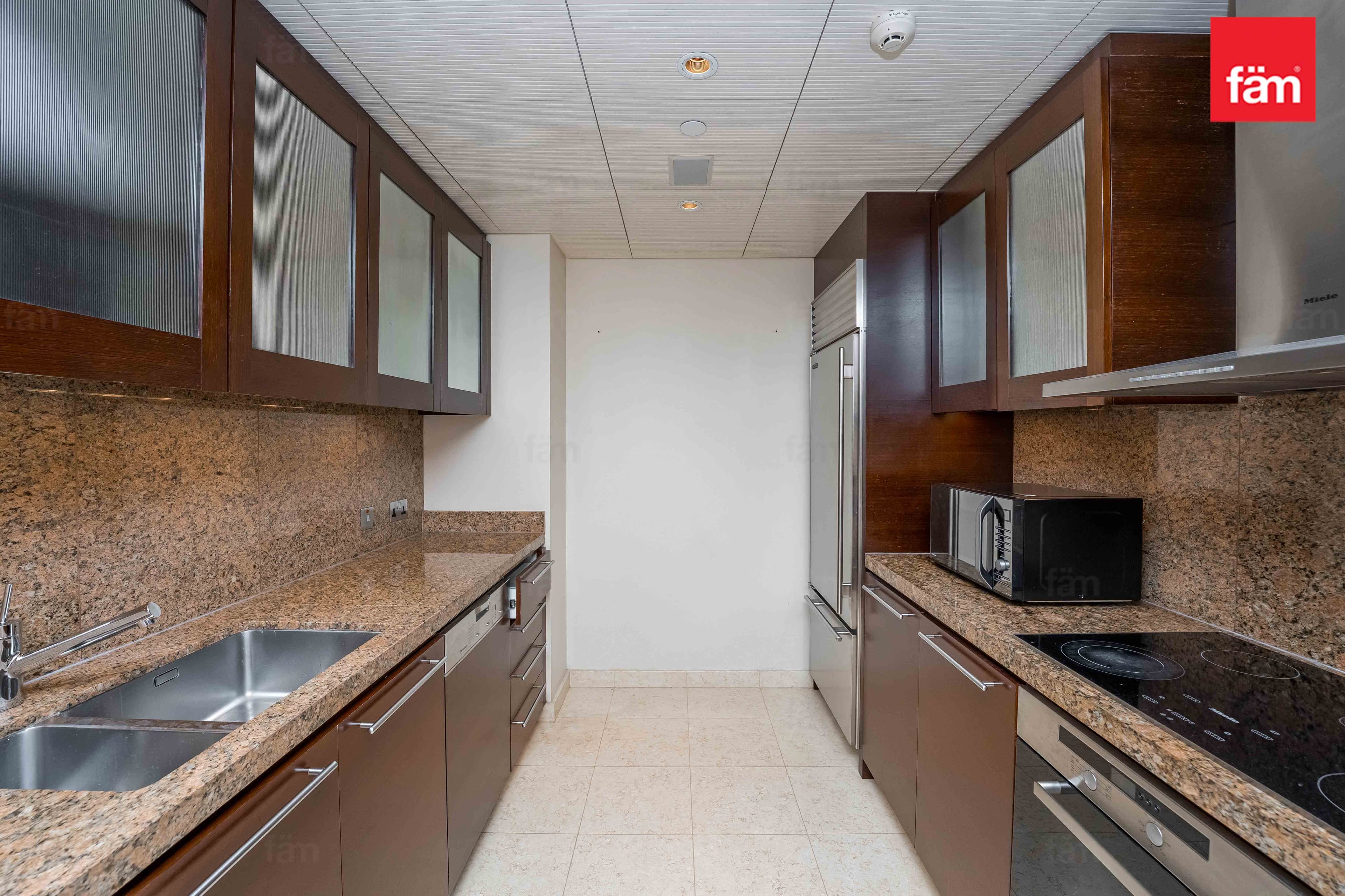2 bedroom apartment in Burj Khalifa, photograph 7 of 20