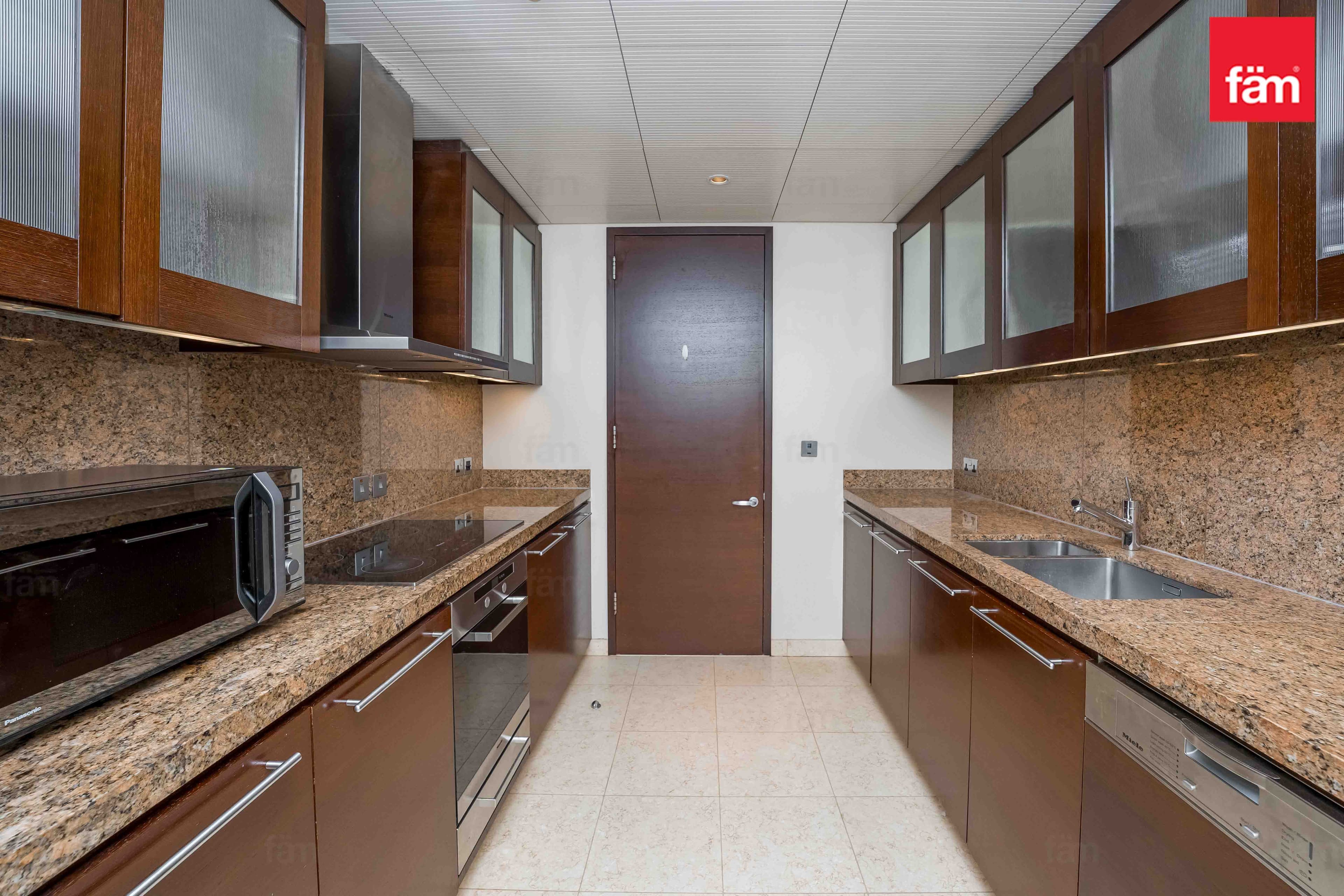 2 bedroom apartment in Burj Khalifa, photograph 9 of 20