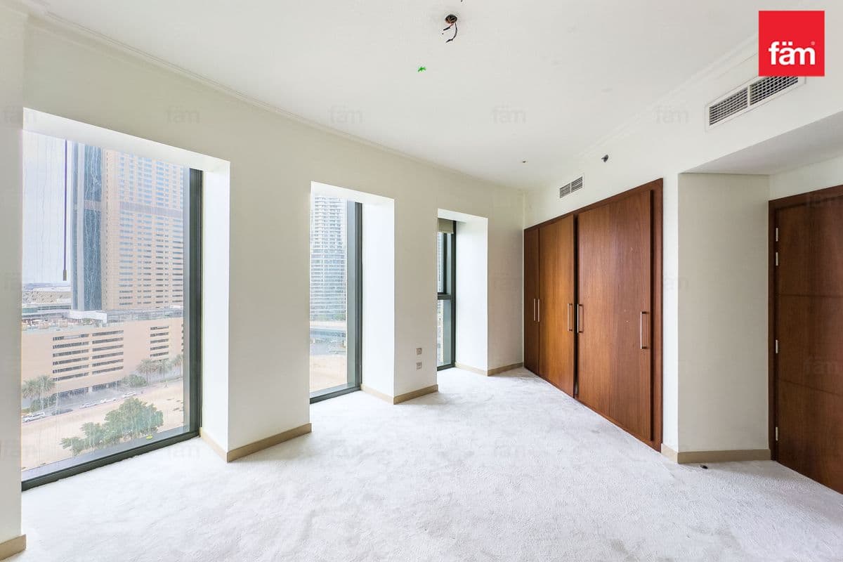 3 bedroom apartment in Burj Vista 2, photograph 19 of 20