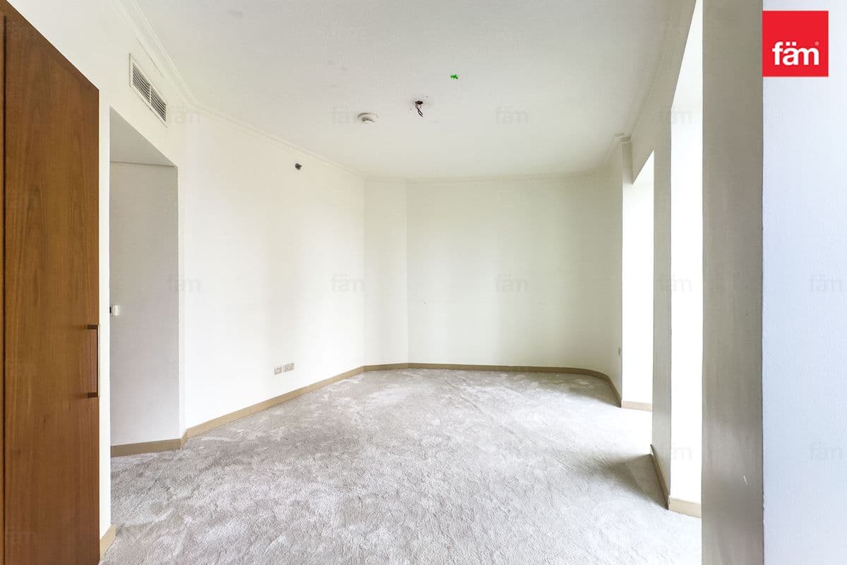 3 bedroom apartment in Burj Vista 2, photograph 9 of 20