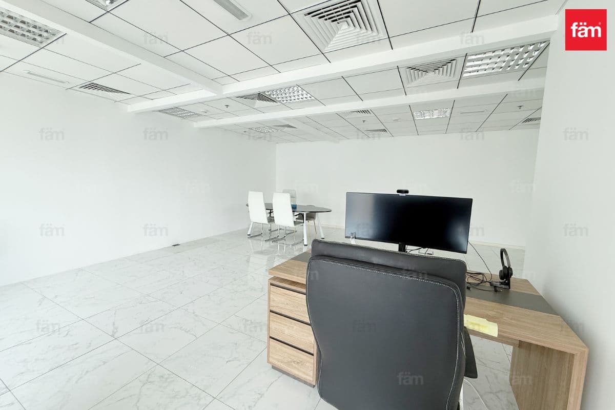 office in Swiss Tower, photograph 11 of 14