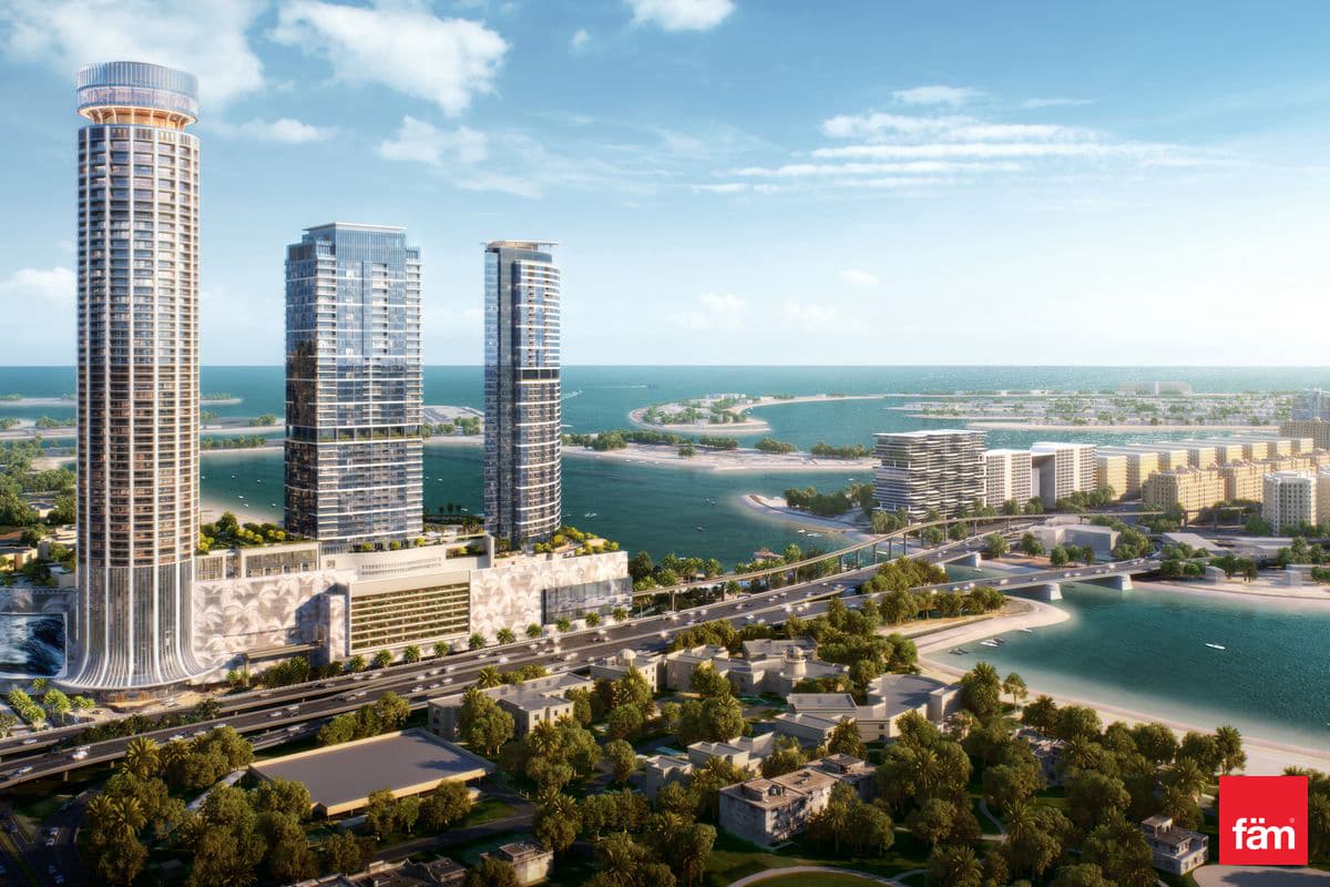 Apartment in Palm Beach Tower 3