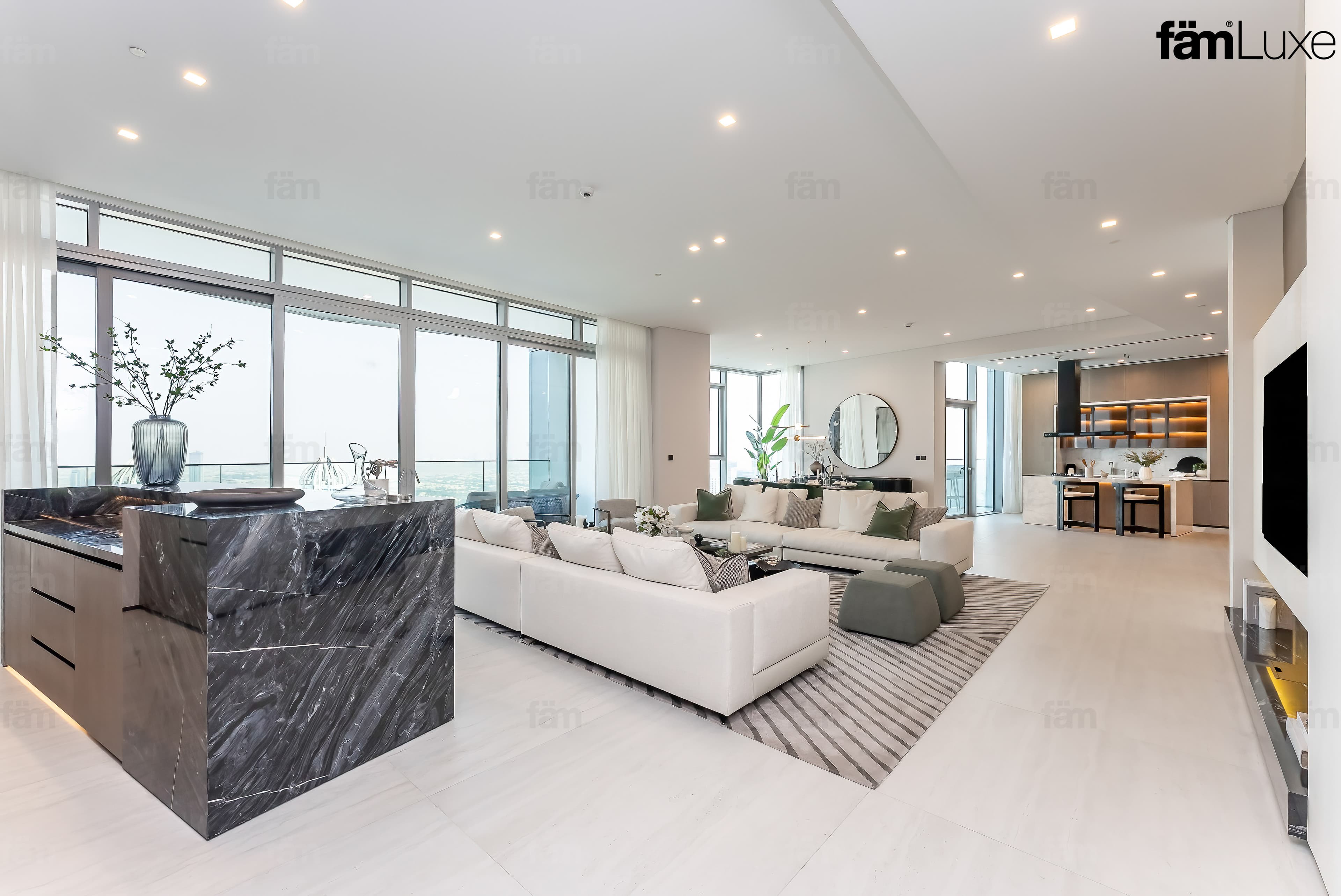 4 bedroom penthouse in LIV Marina, photograph 4 of 20