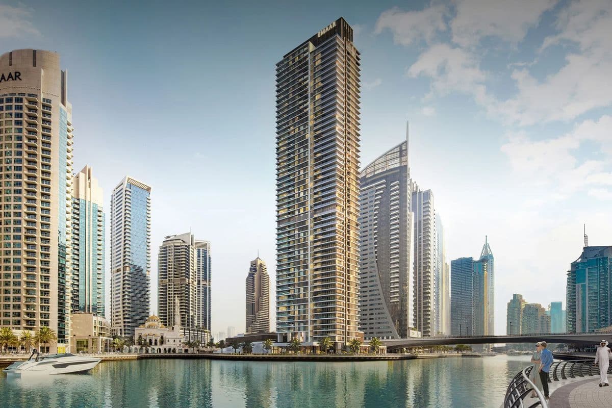 3 bedroom apartment in Marina Shores, photograph 1 of 10
