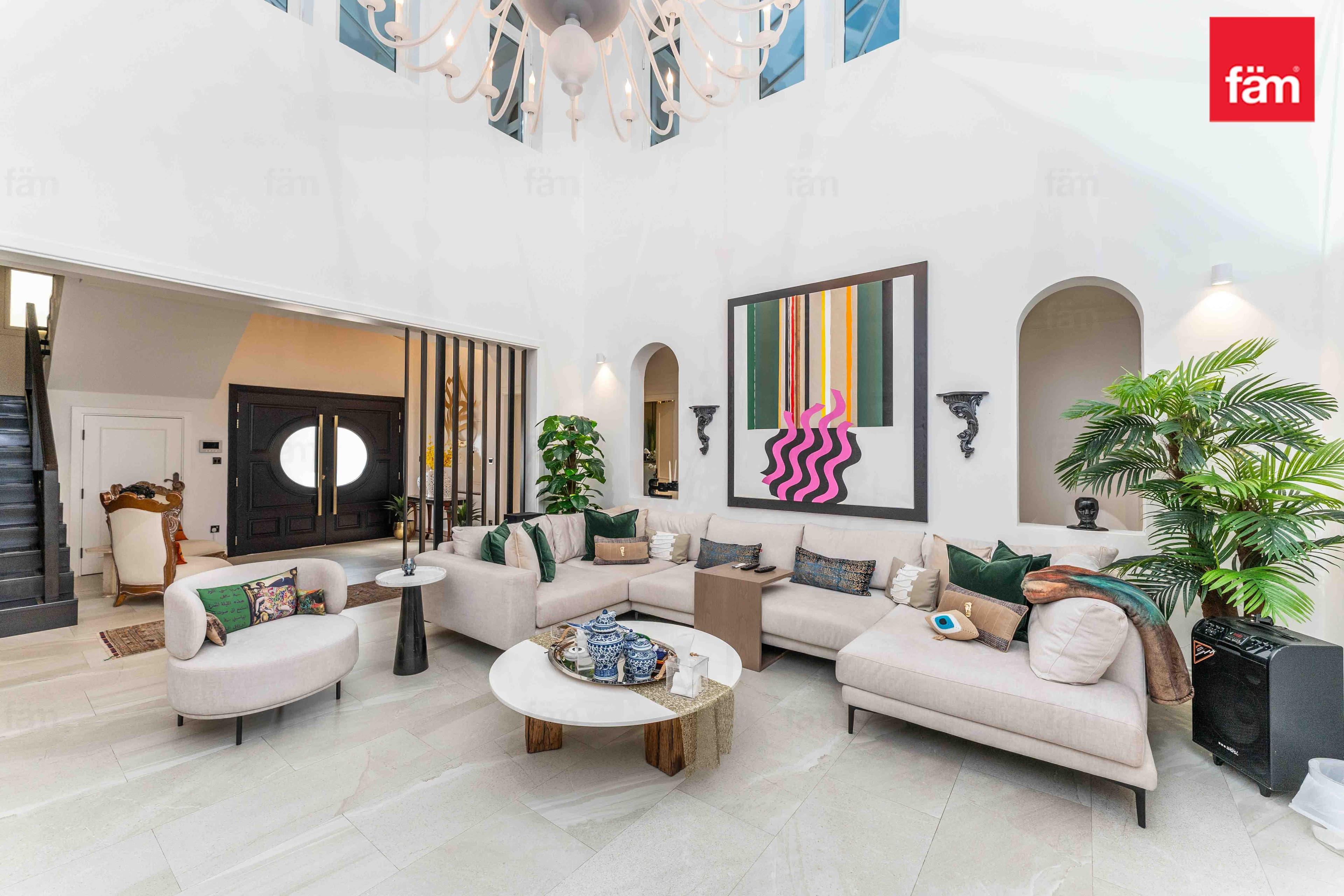 Upgraded | Spacious | Close To Amenities | Prime