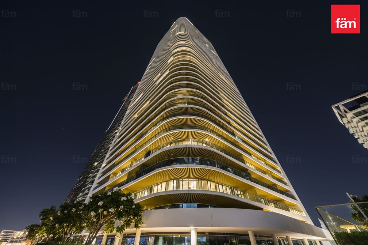 2 bedroom apartment in Grand Bleu Tower 1, photograph 12 of 20