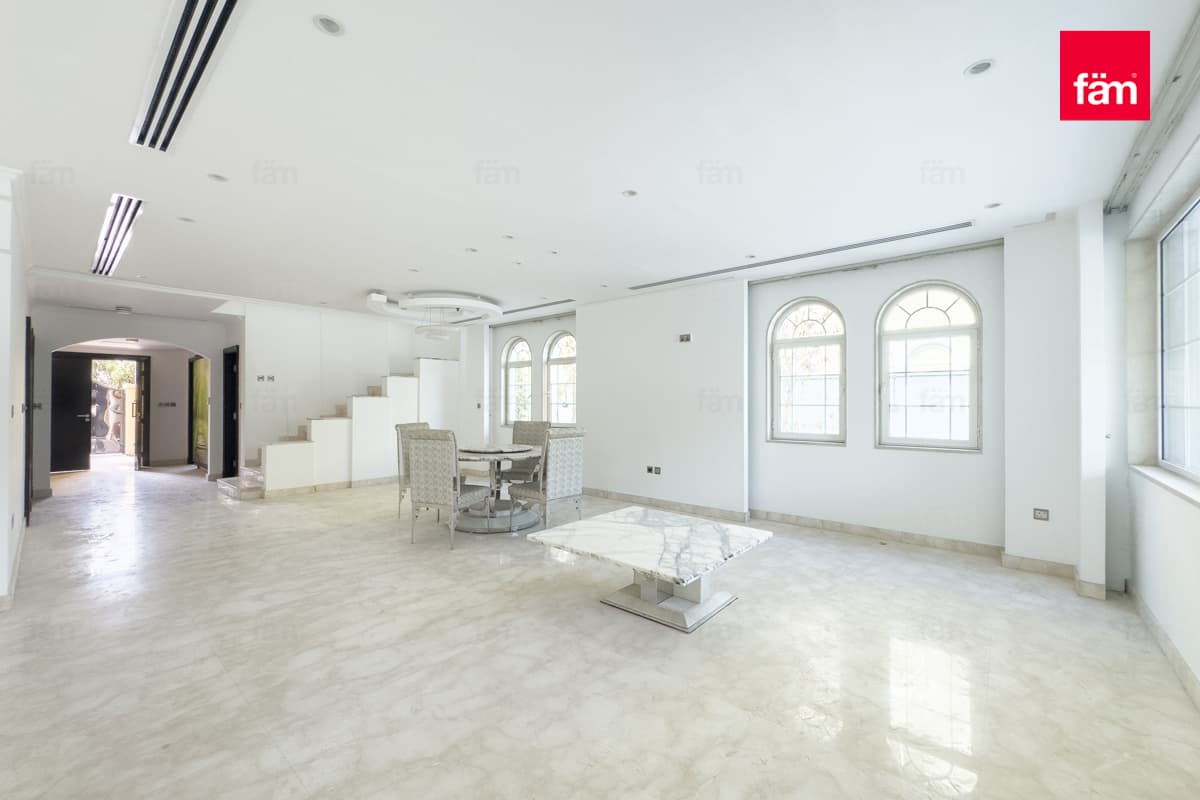 4 bedroom villa in District 3, photograph 9 of 20