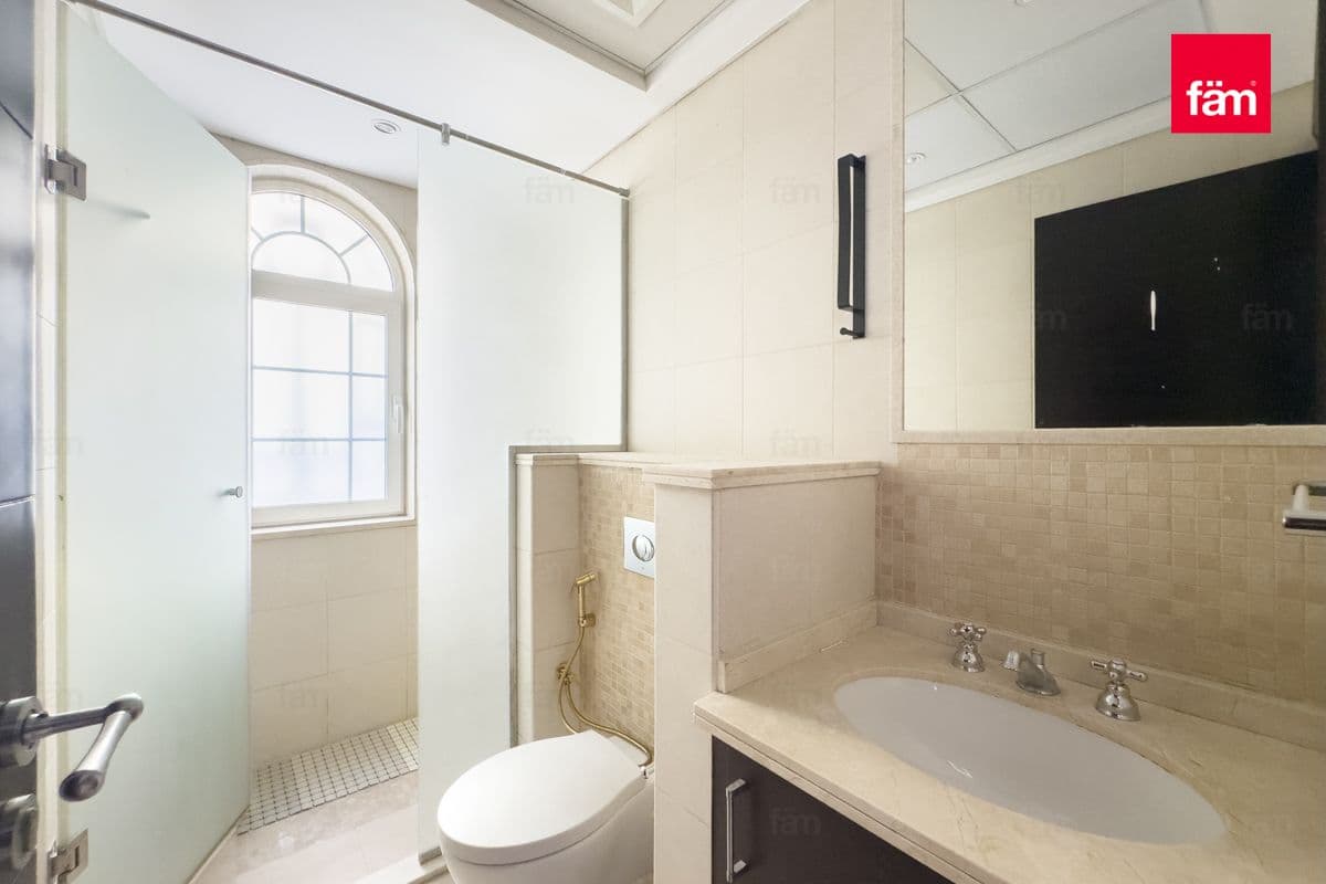 4 bedroom villa in District 3, photograph 10 of 20