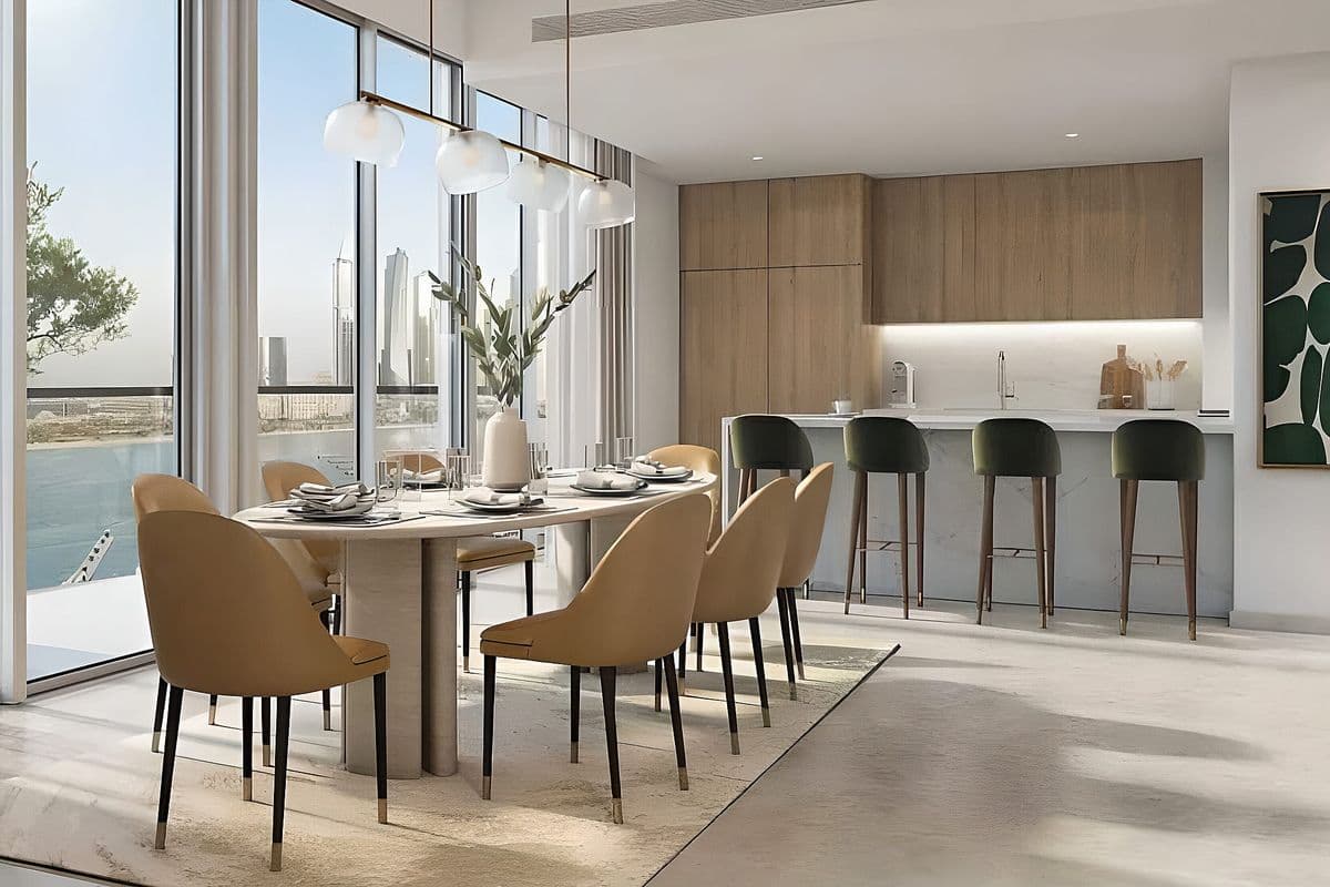 2 bedroom apartment in Seapoint Tower 1, photograph 2 of 10