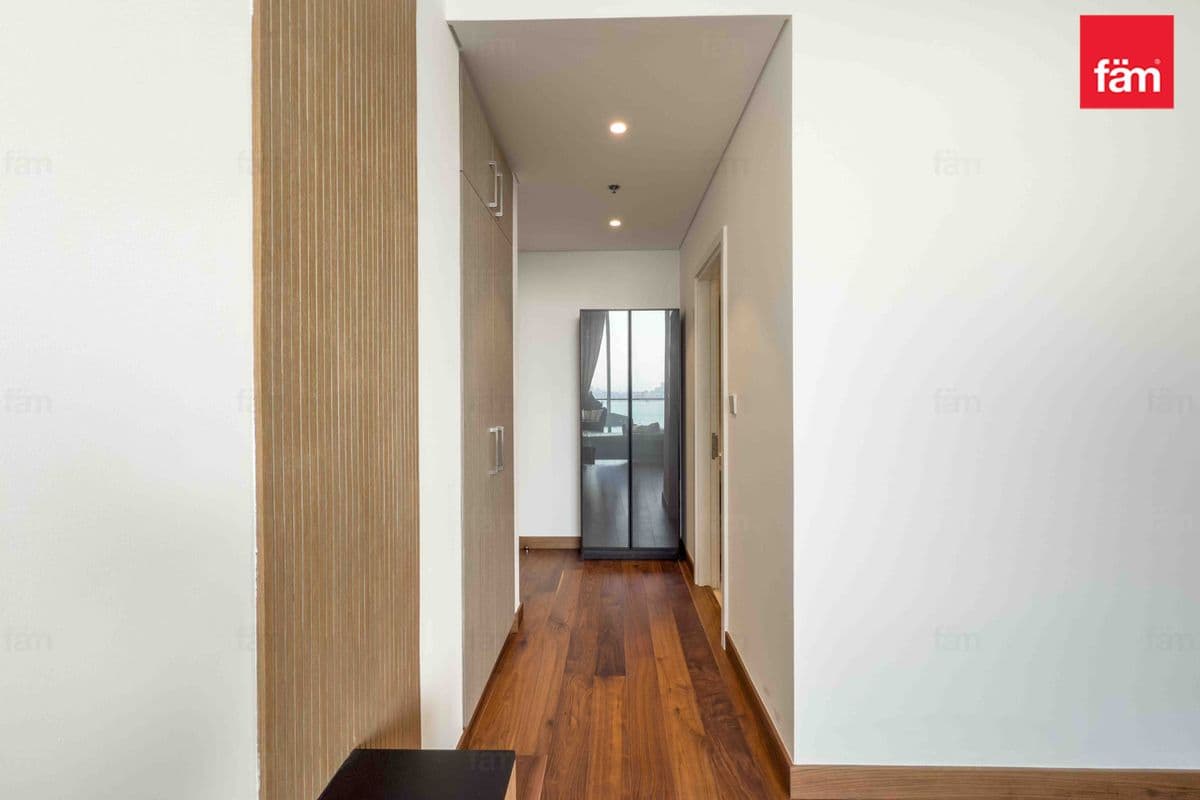 3 bedroom townhouse in The Grand, photograph 5 of 20