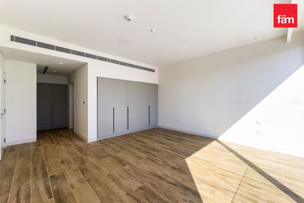 5 bedroom villa in Nad Al Sheba Gardens Phase 3, photograph 16 of 20
