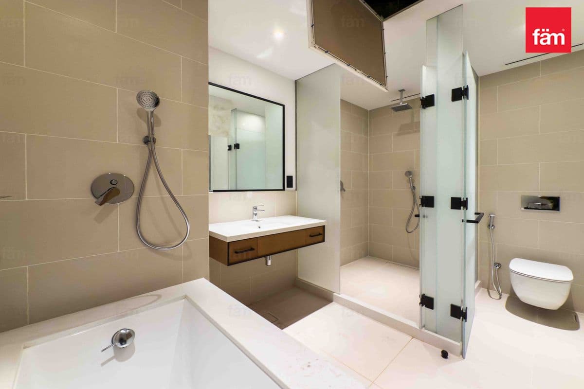 3 bedroom apartment in Vida Residences Dubai Marina, photograph 18 of 20