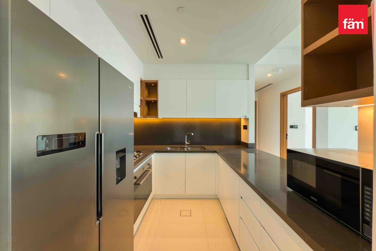3 bedroom apartment in Vida Residences Dubai Marina, photograph 4 of 20